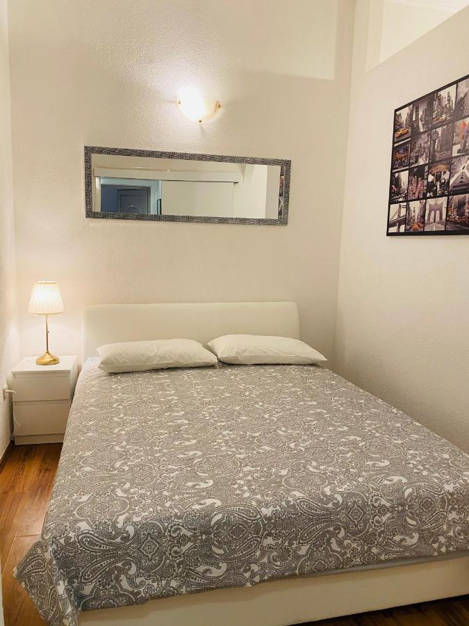 Apartment Lovrekovic Split Bagian luar foto
