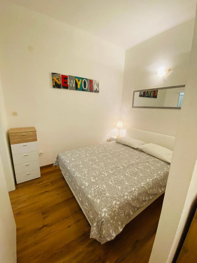 Apartment Lovrekovic Split Bagian luar foto