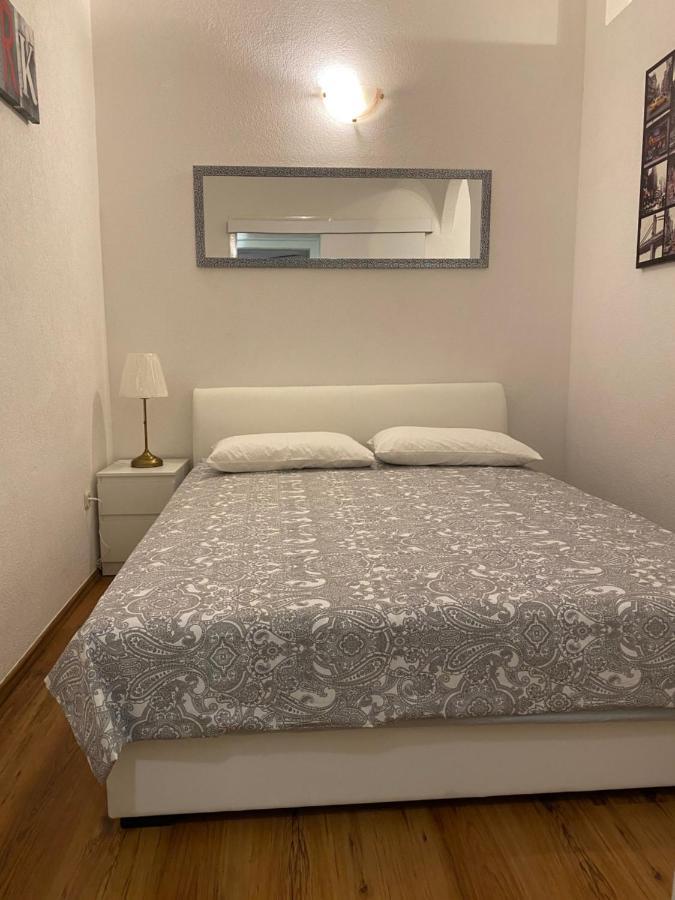 Apartment Lovrekovic Split Bagian luar foto