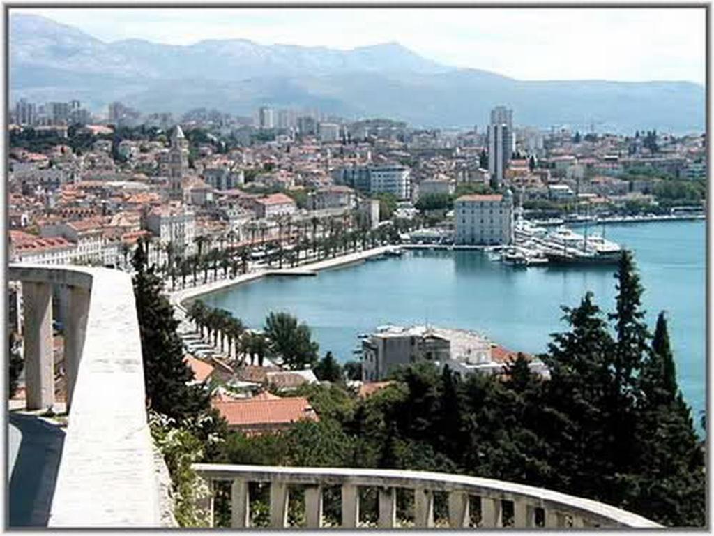 Apartment Lovrekovic Split Bagian luar foto